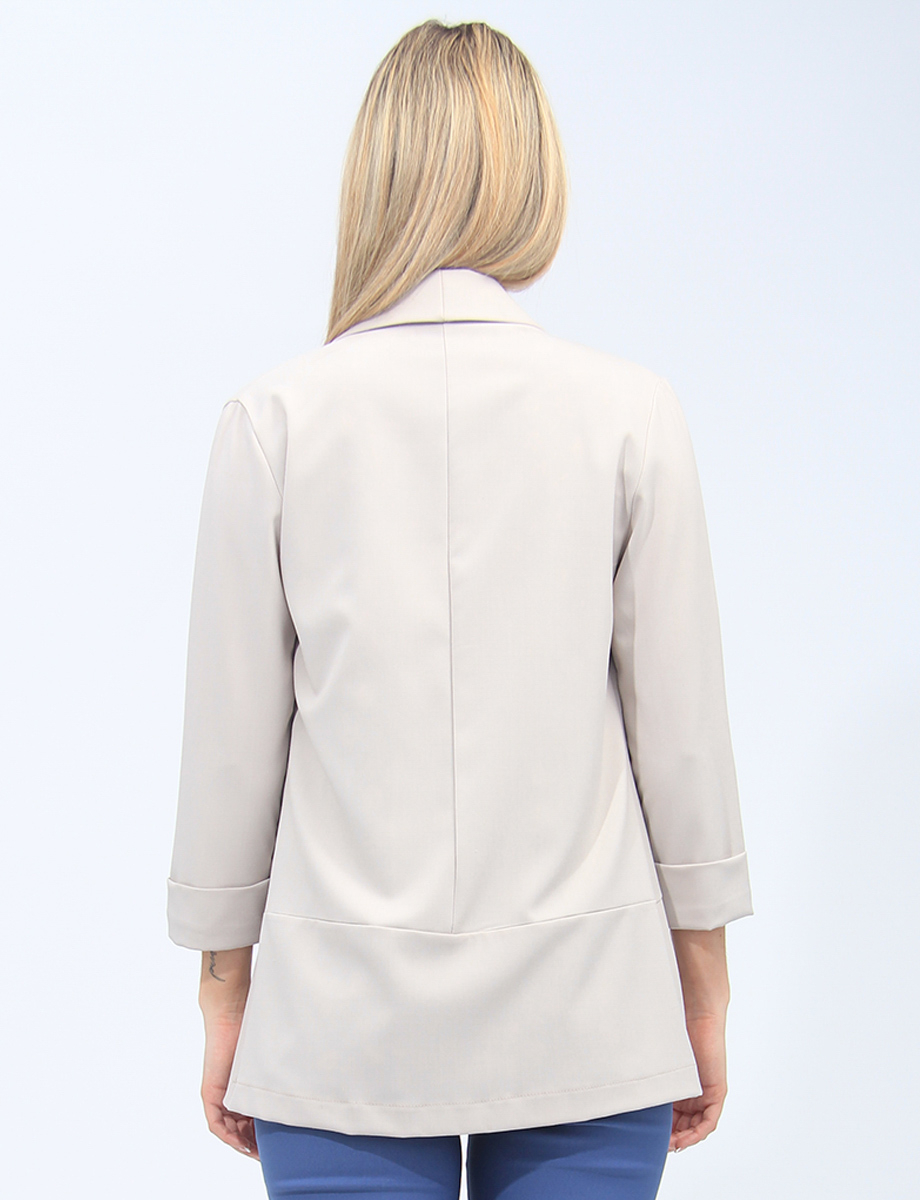 Sleek Stretchy Rounded Hem Blazer With 3/4 Sleeves And Cuff Detail By Vamp