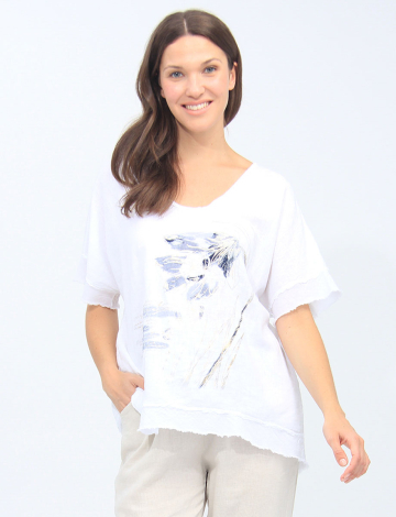 Linen Blend Top With Flower Motif, Golden Script, And Frayed Hem By Froccella
